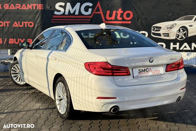 BMW Seria 5 520i Aut. Luxury Line - 4