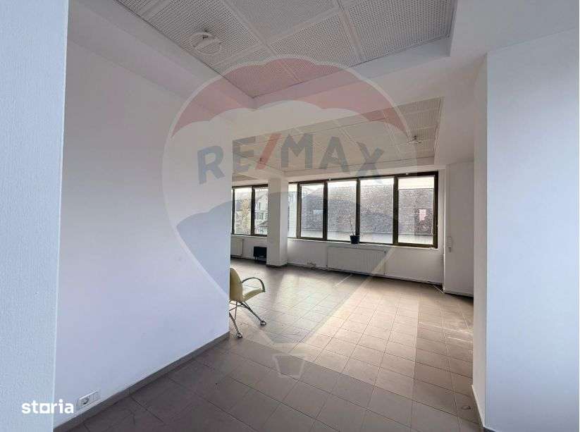 Birou luminos 70 mp în clădire modernă, zona Calea Dumbrăvii Sibiu - Imagine principală: 5/8