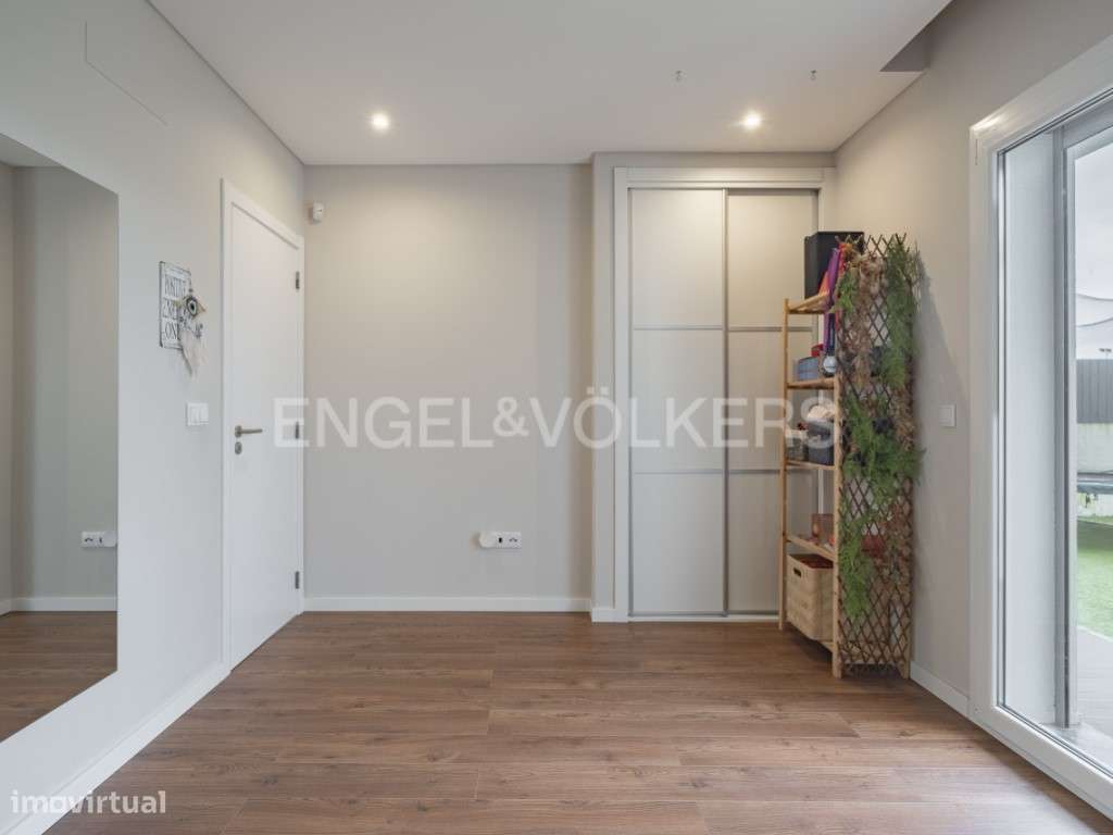 Moradia T4 moderna de luxo em Fernão Ferro-20