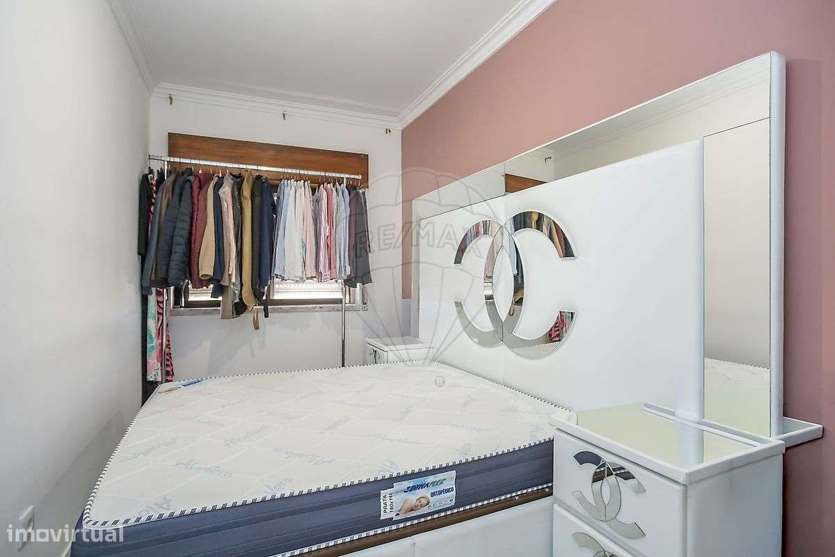 Apartamento T2 para venda em Paio Pires-24