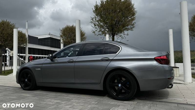 BMW Seria 5 520d Luxury Line - 12