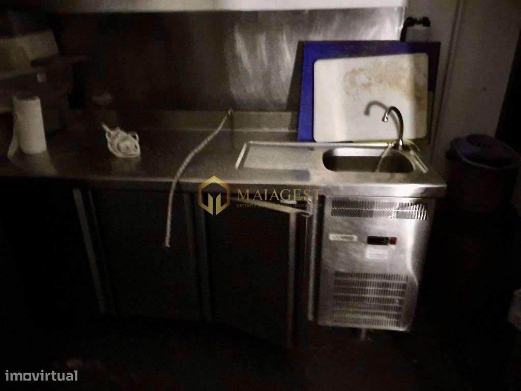 Restaurante de dois pisos no centro do Porto - Grande imagem: 5/12