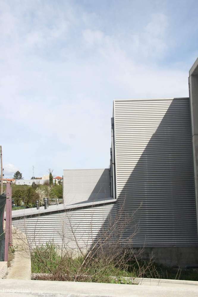 Armazém Industrial com Excelente Localização em Braga-20