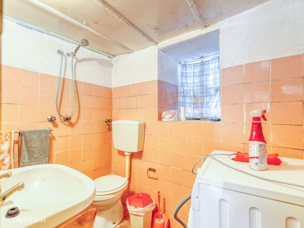 Conjunto de Cinco Imóveis urbanos com Terreno para venda em Caratão...-14