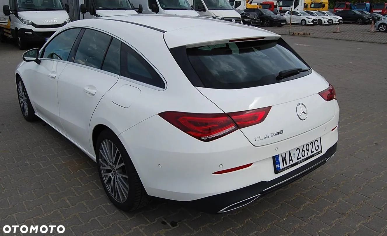 Mercedes-Benz CLA 200 Progressive 7G-DCT - 3