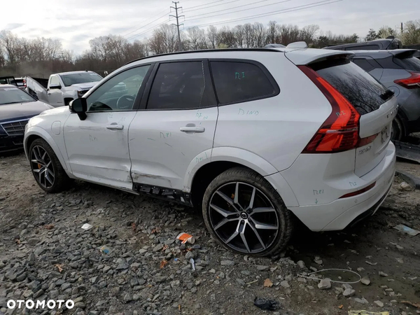 Volvo XC 60 T8 AWD Plug-In Hybrid Polestar Engineered - 4