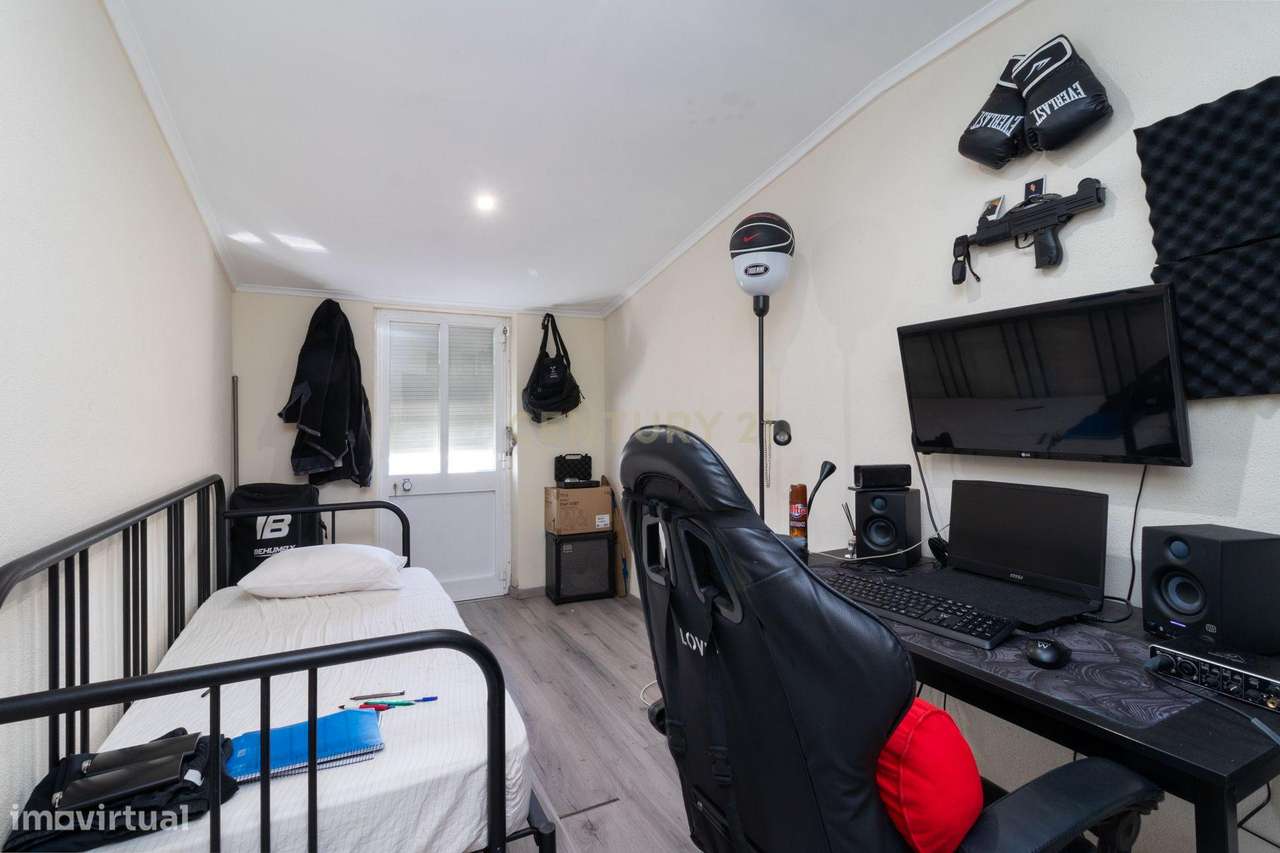 Oportunidade única de investimento em Odivelas – 50% de prédio em prop-22