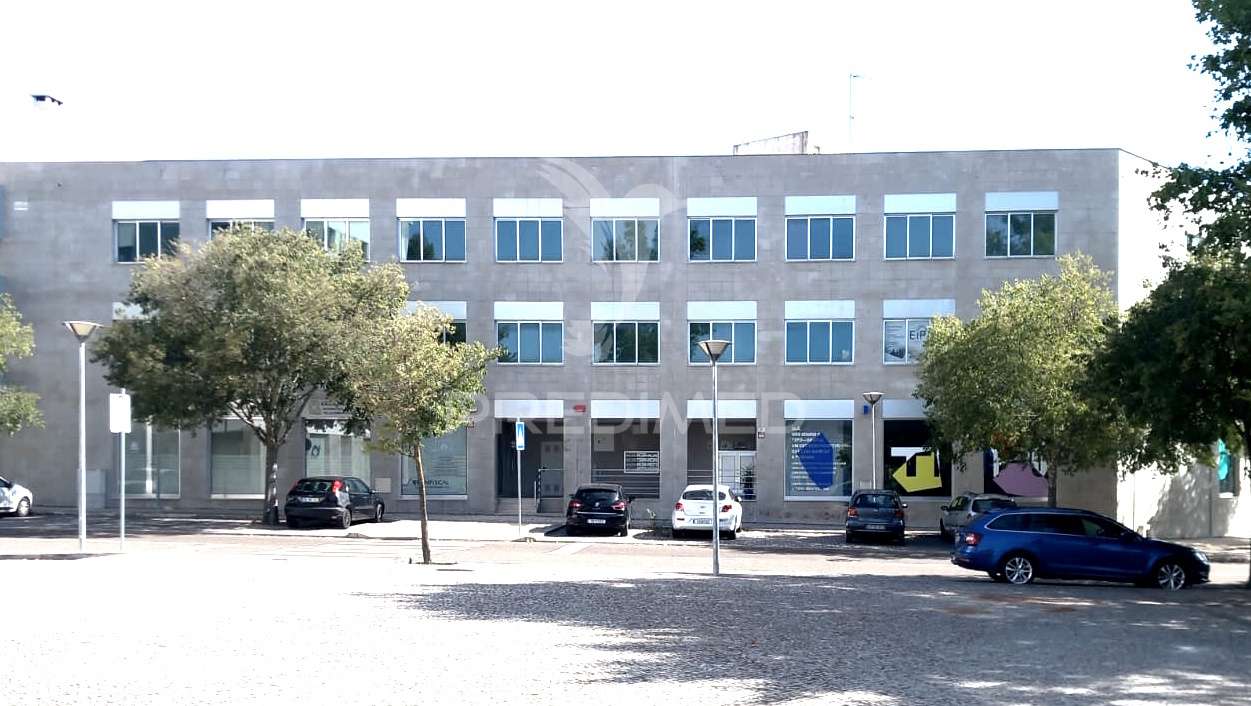 Escritório – Urbanização dos Plátanos, Abrantes. - Grande imagem: 2/19