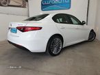 Alfa Romeo Giulia 2.2 D - 9