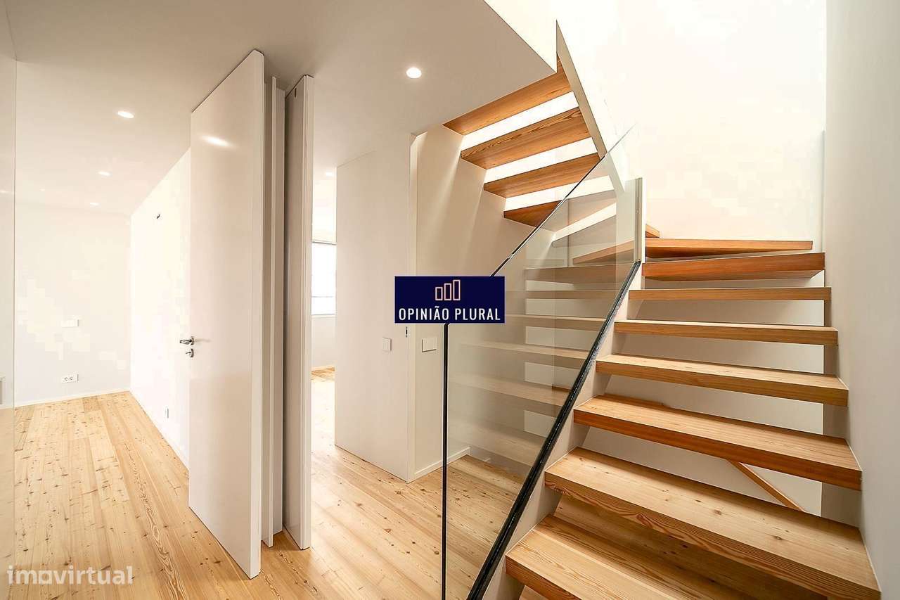 Moradia T4 Espaçosa com Escritório e Piscina Pronta a Habitar-24