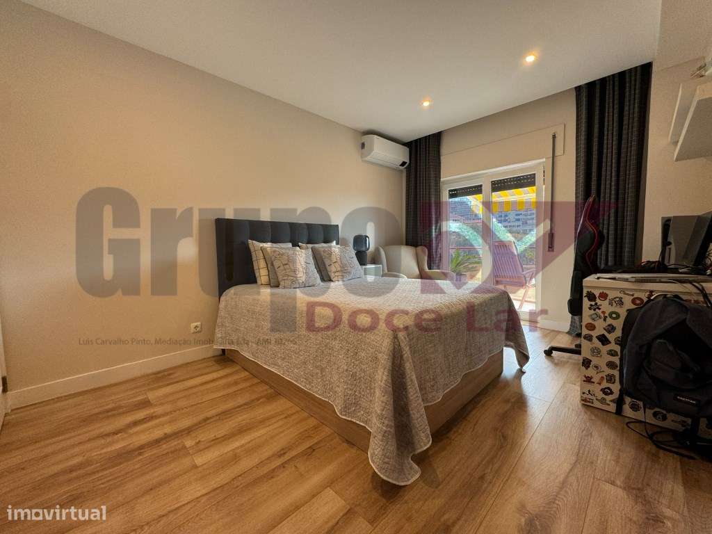 Apartamento T2 c/ piscina - Condominio Privado-21