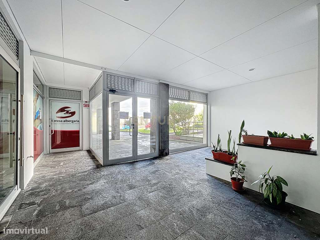 Oportunidade Única: Venda de Clínica em Pleno Funcionamento na Lagoa –-25