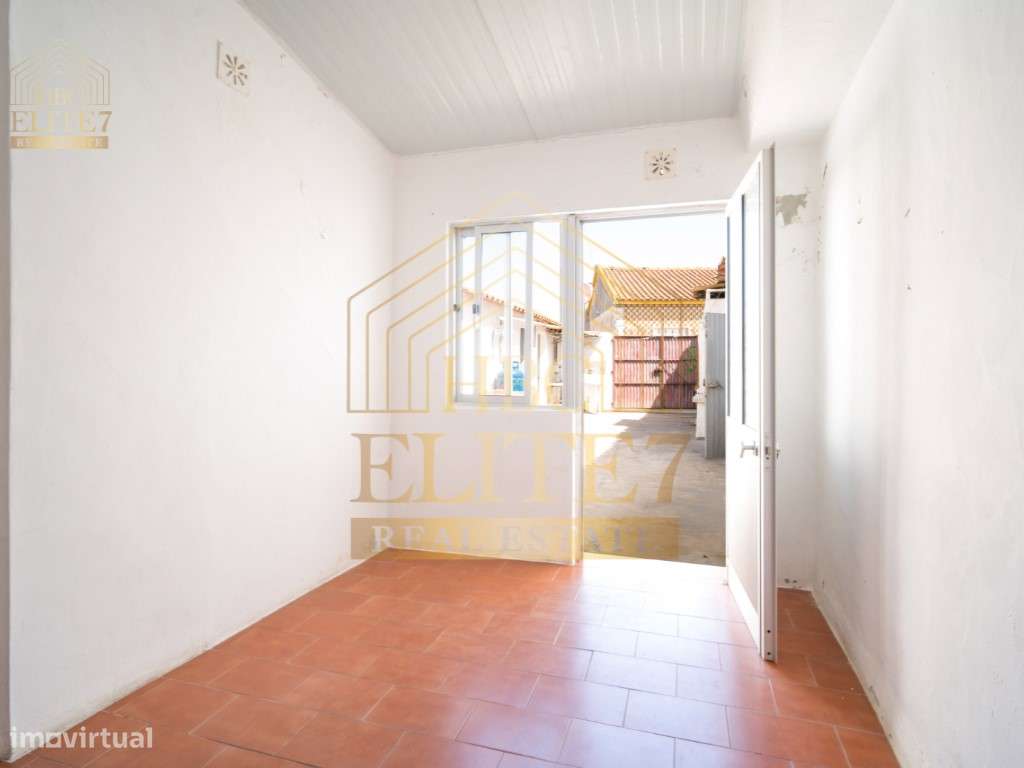Moradia T3 para Renovar | Vau, Óbidos-16