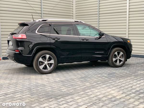 Jeep Cherokee - 8