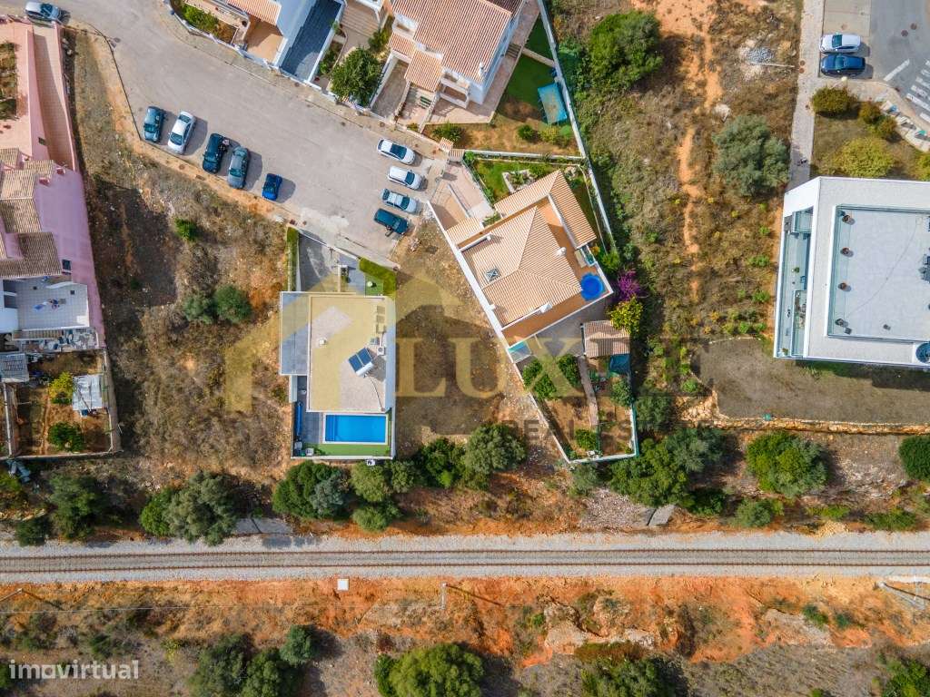 Terreno Urbano com Projeto - Vale de Lagar - Portimão-3