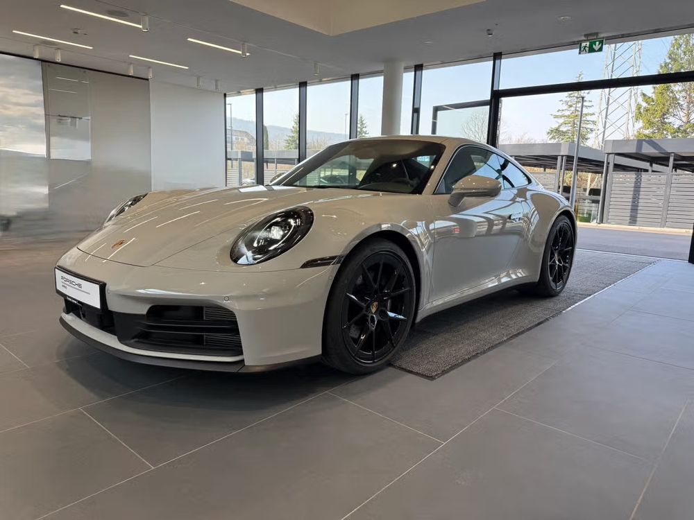 Porsche 911 Carrera PDK 2024