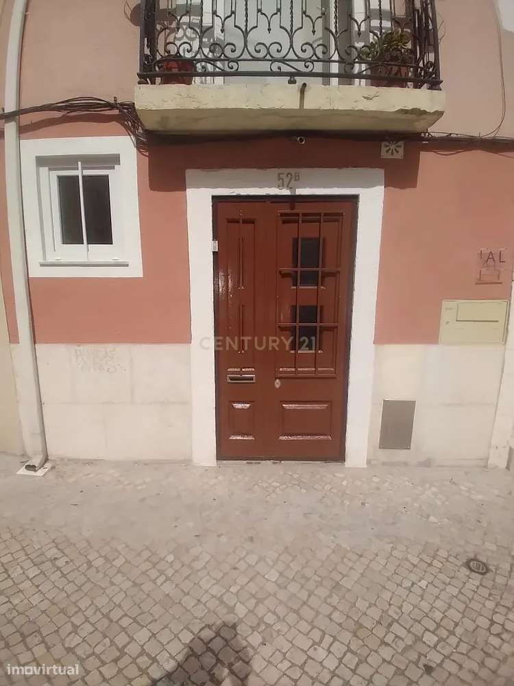 Armazém - Transformado em T1+1 habitacional - Metro Anjos - Grande imagem: 2/20