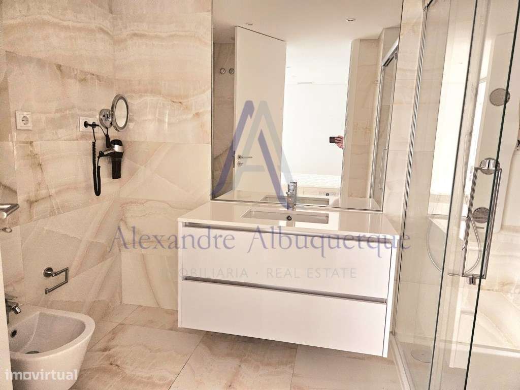 Apartamento T0+1 com solário na 1º linha da praia-9