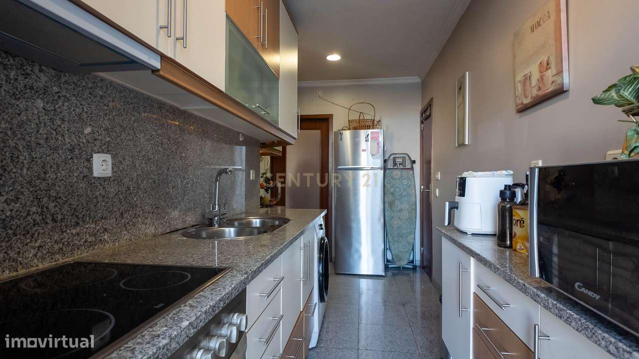 Apartamento T2+1 na Trindade - Porto - Grande imagem: 4/26