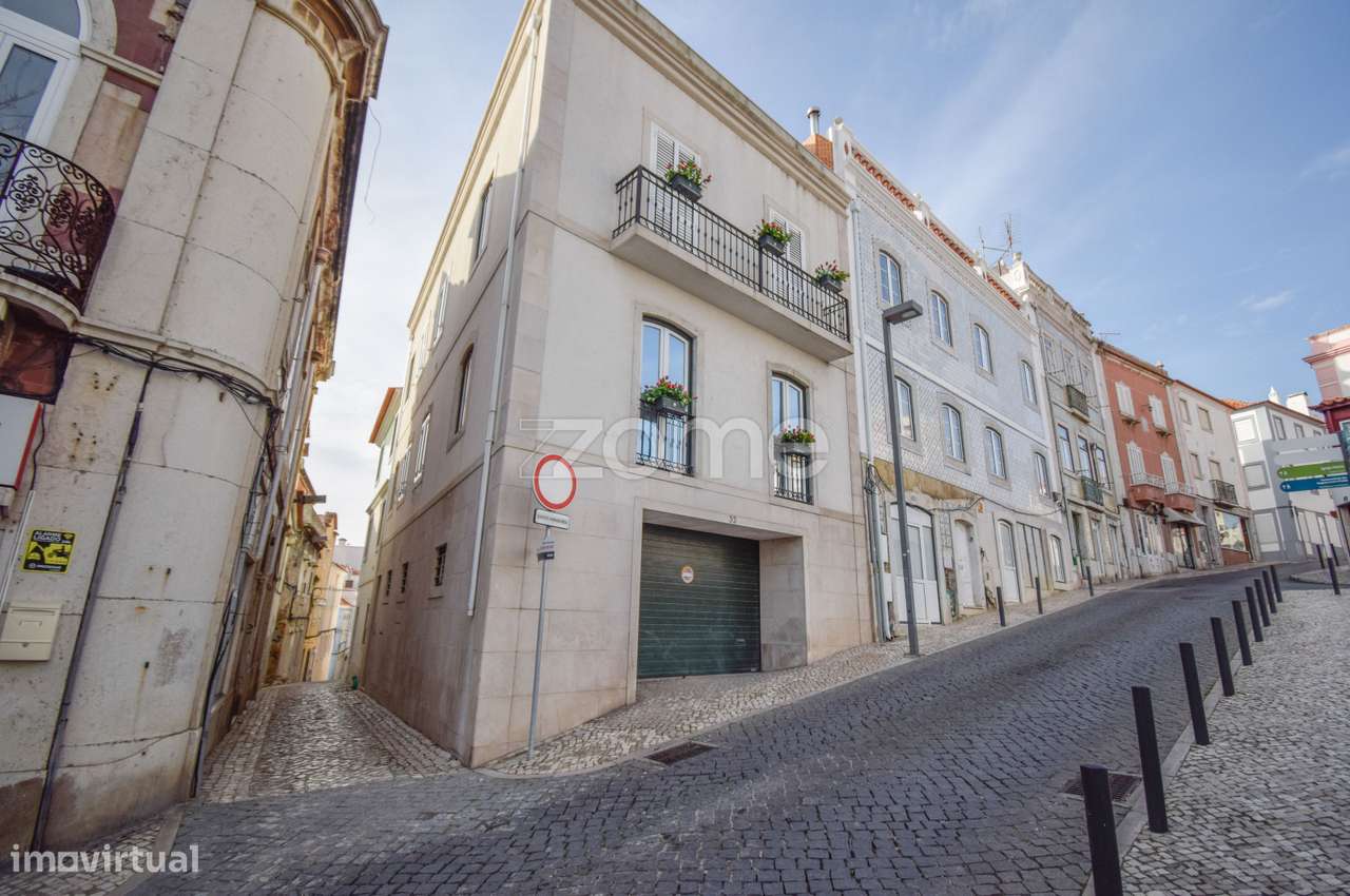 Prédio com 2 apartamentos independentes, totalmente remodelado-14