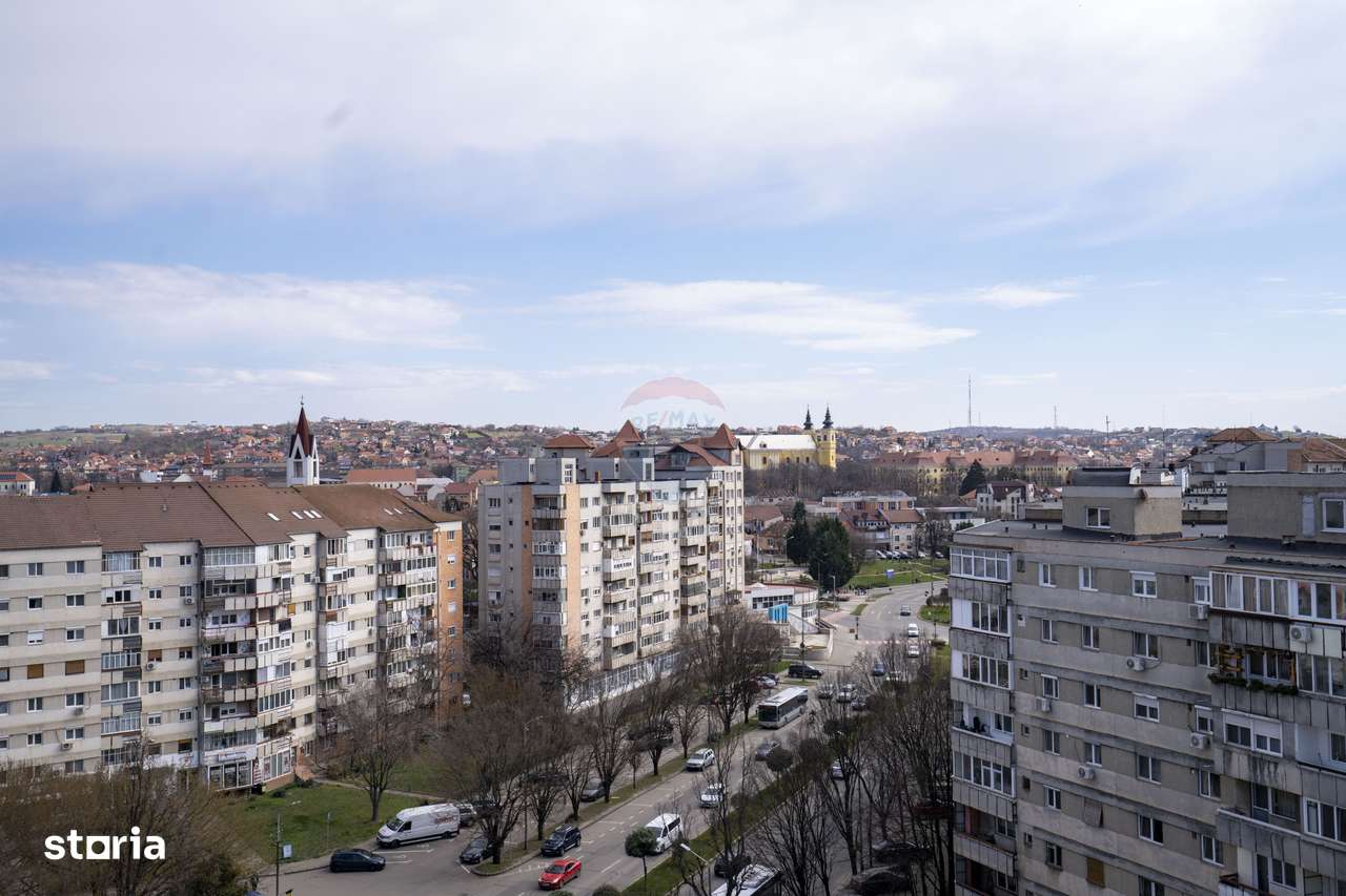De vânzare apartament cu 3 camere și terasă, Bulevardul Dacia-13