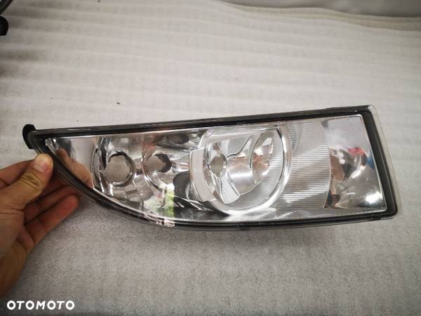 SKODA FABIA II LIFT / ROOMSTER , PRAKTIK LIFT 10-14 HALOGEN PRAWY NR AUKCJI HAL245 - 3