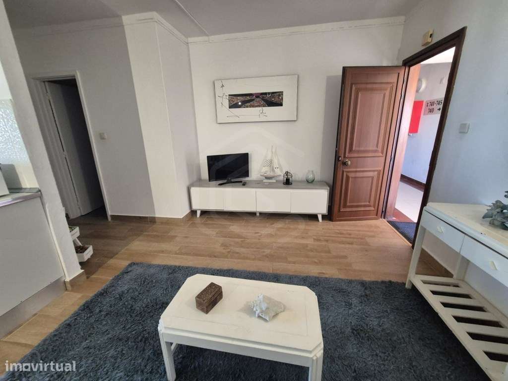 Apartamento T1 remodelado na Praia da Rocha, Portimão-1
