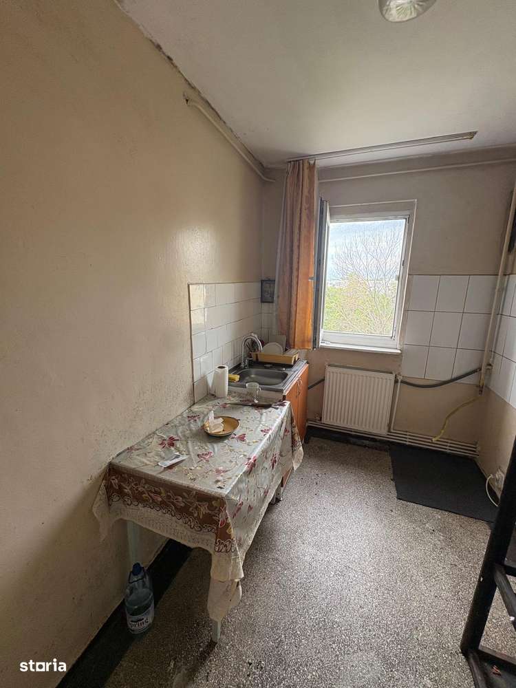 2 cam sd 52 mp suprafata totala zona decebal cantemir 72.000 euro neg-11