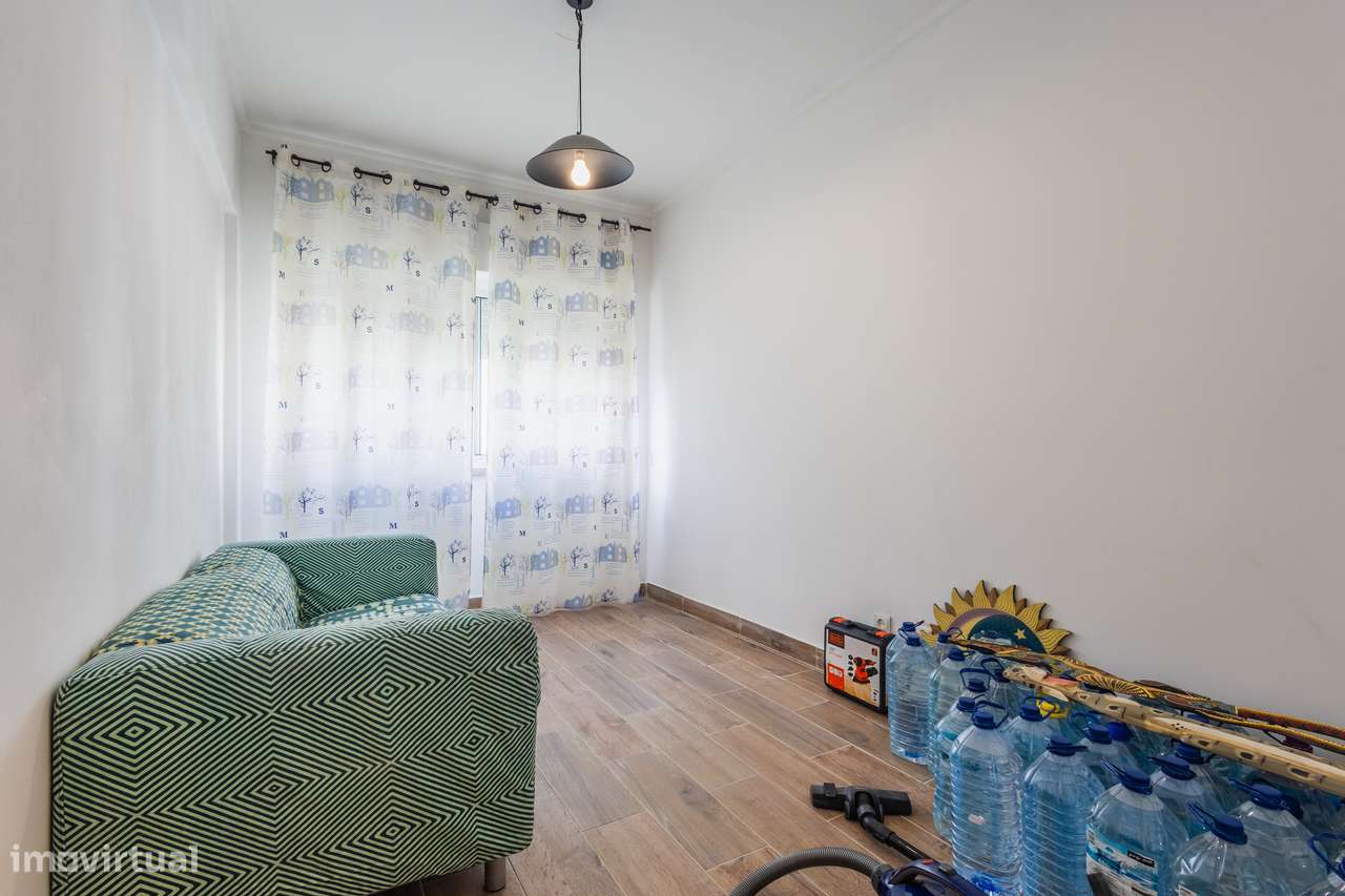 Apartamento T2 Próximo da Estação da CP Agualva - Cacém-6