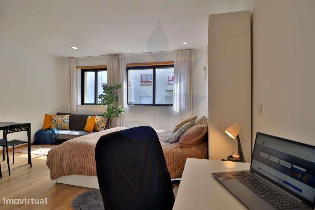 Apartamento T0 com terraço – mobilado e equipado | Braga-29