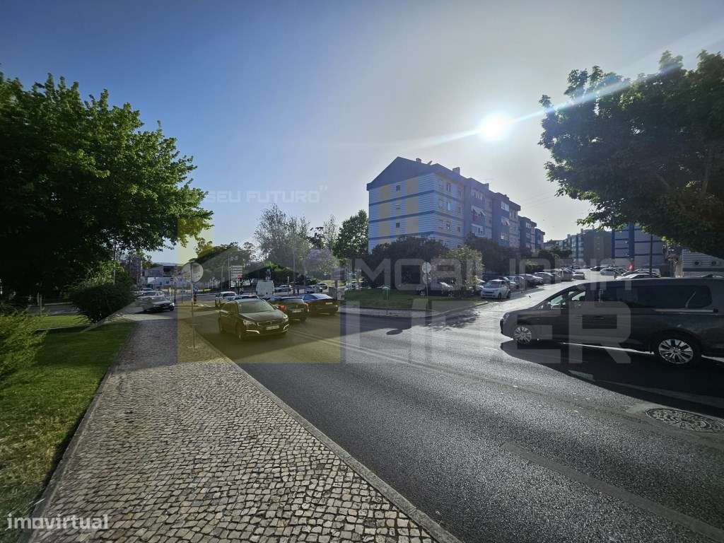 Oferta de Verão oferecemos a escritura 
Excelente Apartamento T3 m...-20