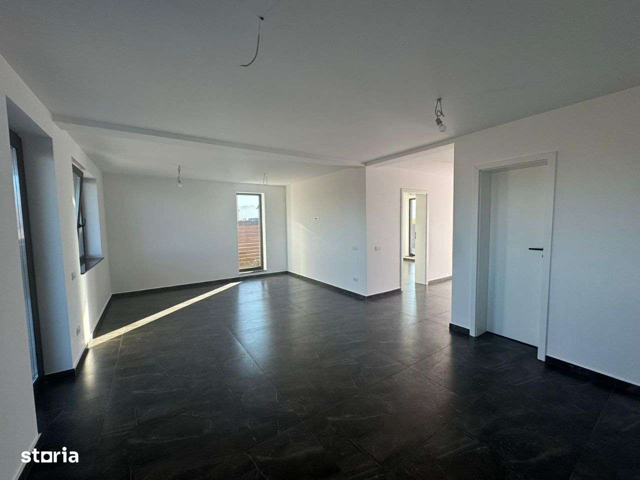 Casa individuala moderna intabulata, toate utilitatile - gata de mutat - Imagine principală: 4/20