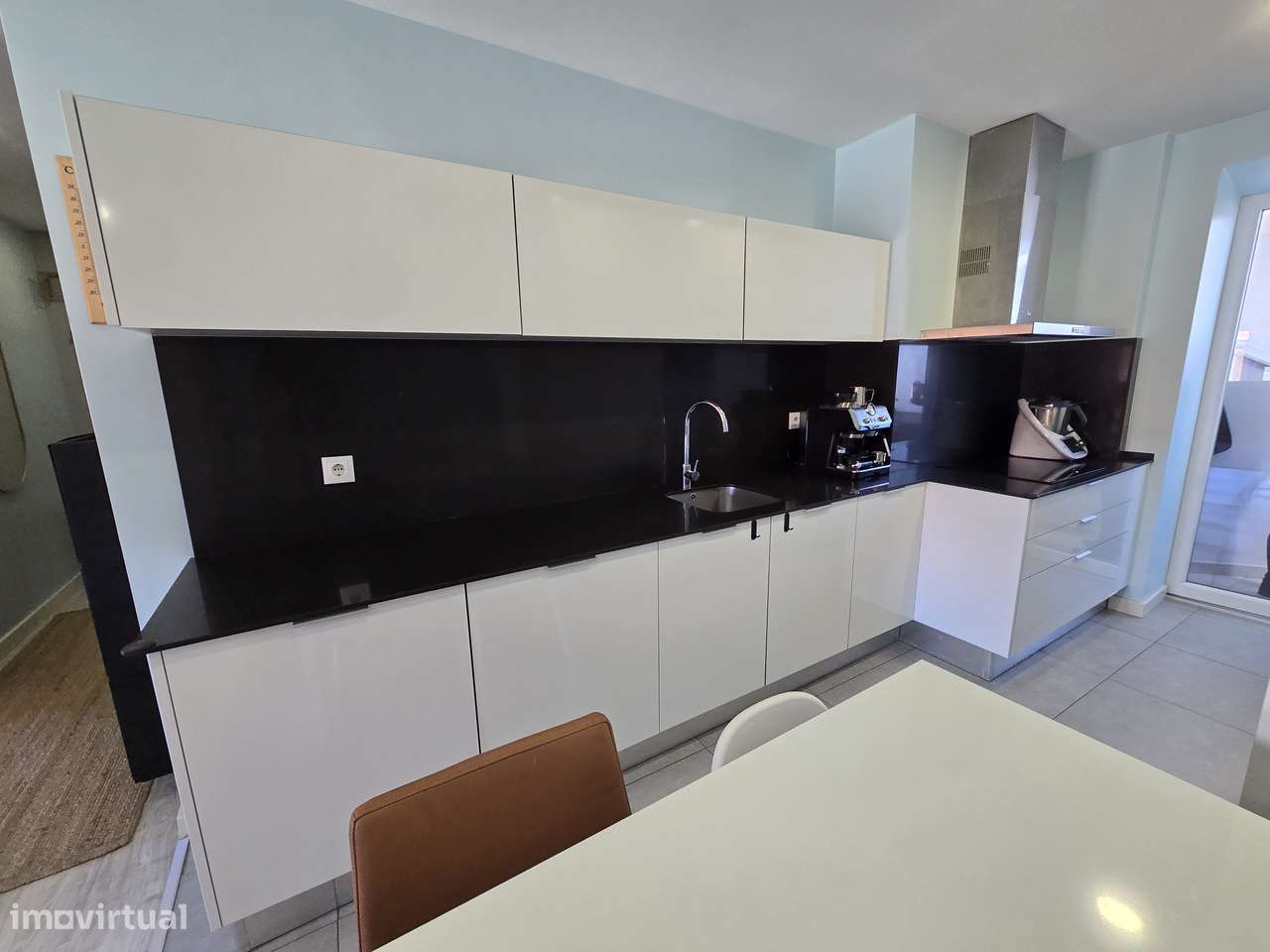 Apartamento T3 a dois paços do Metro e Comboio-0