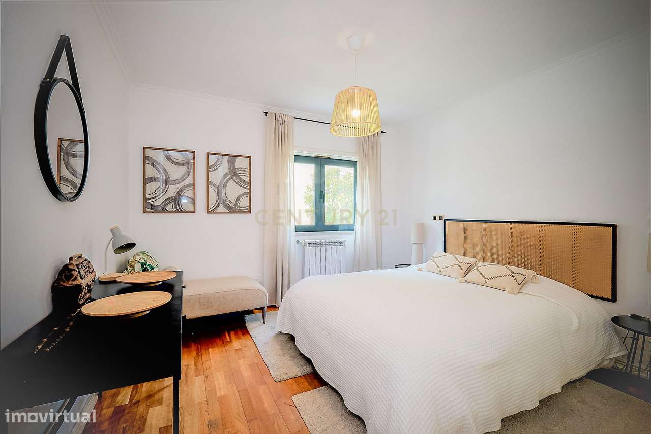 Apartamento T3 em Condomínio Privado no Estoril-18