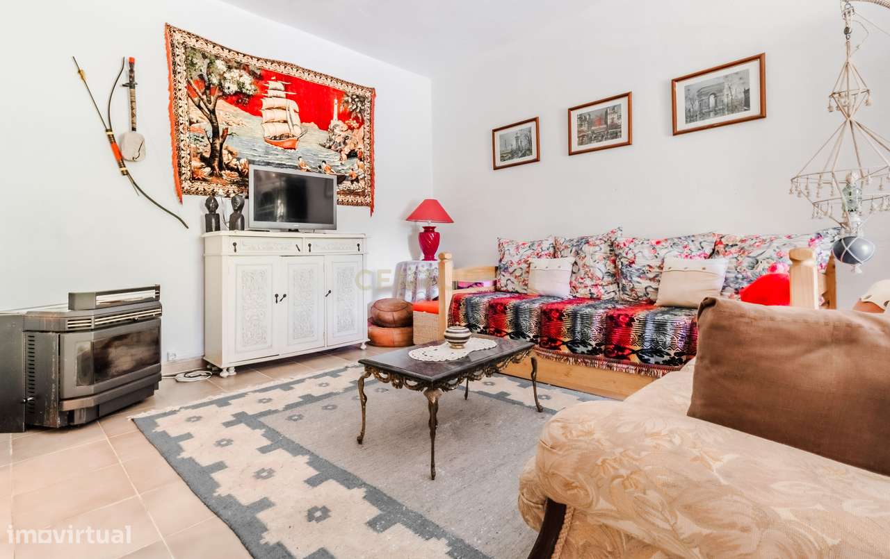 Casa T2 em Fernão Ferro, Seixal - Oportunidade Única!-10