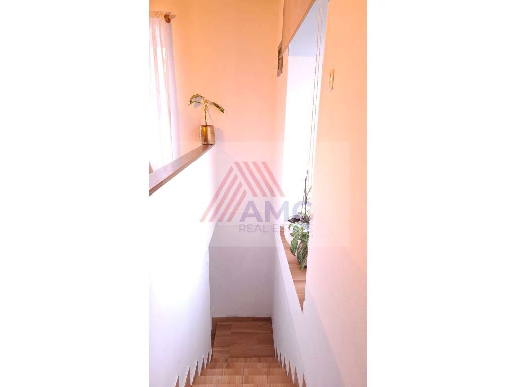 VENDE-SE EXCELENTE MORADIA NA CANDELÁRIA, MADALENA DO PICO-8