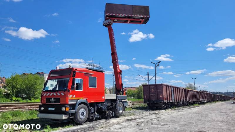 MAN 18.280 4x4 Dwudrogowy Platforma Kolejowa Two Railway Schienen - 8