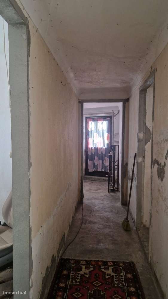 Moradia Térrea para Reconstrução em São Bernardo, Aveiro - Grande imagem: 4/34
