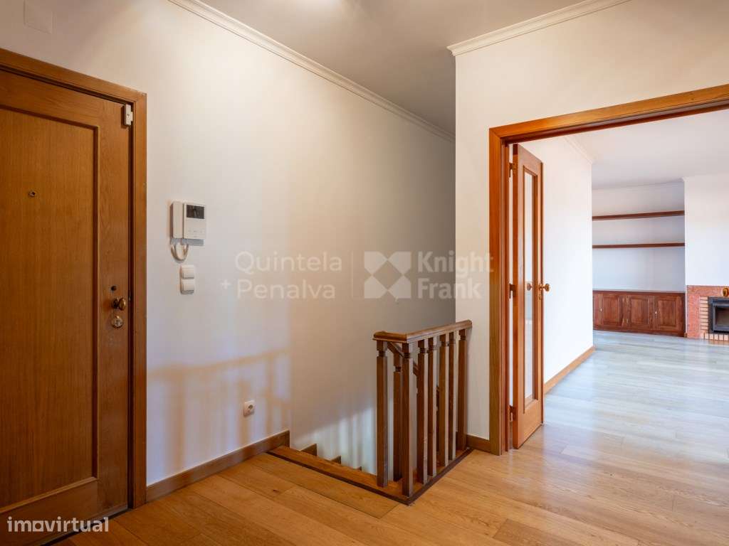 Apartamento T3 duplex com piscina no Monte Estoril, Cascais-4