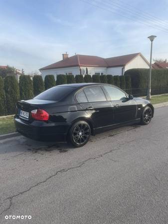 BMW Seria 3 318i - 2