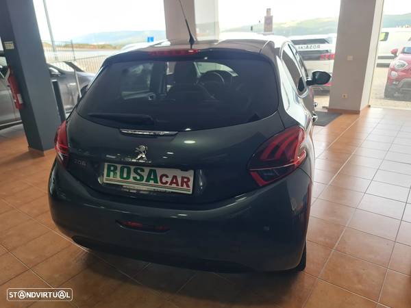 Peugeot 208 1.6 BlueHDi Style - 4