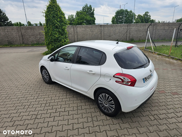 Peugeot 208 1.4 HDi Active - 12