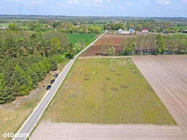 Sprzedam działkę budowlaną 1684m-6