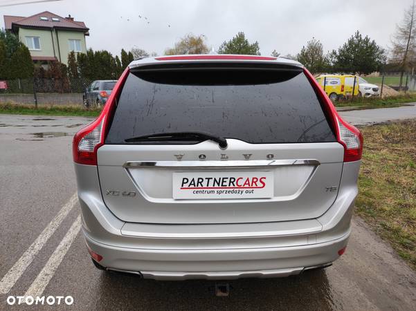 Volvo XC 60 T5 Momentum - 12