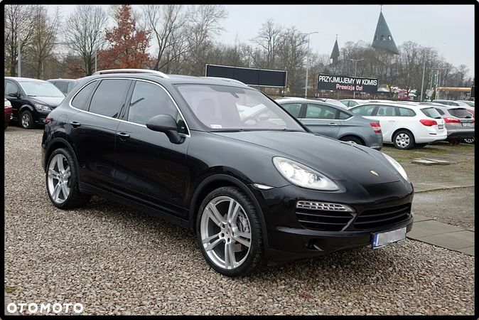 Porsche Cayenne - 1