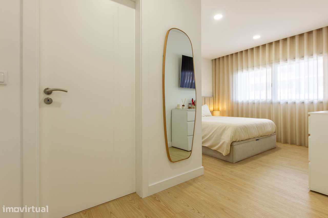 Apartamento T2 com A/C e arrecadação- Barreiro Perto da Praia e Centro-14
