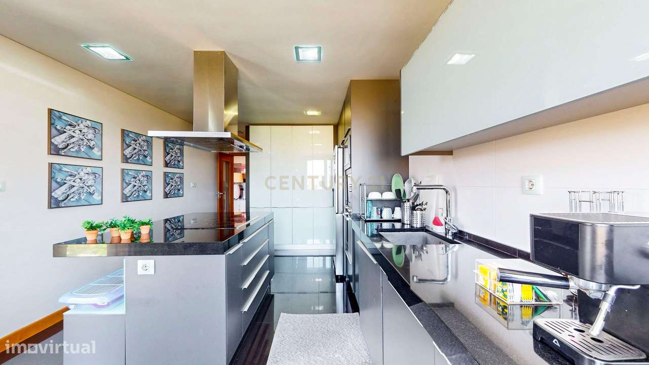 Apartamento T4 no Infantado de excelência, conforto e vista sobre a le-15