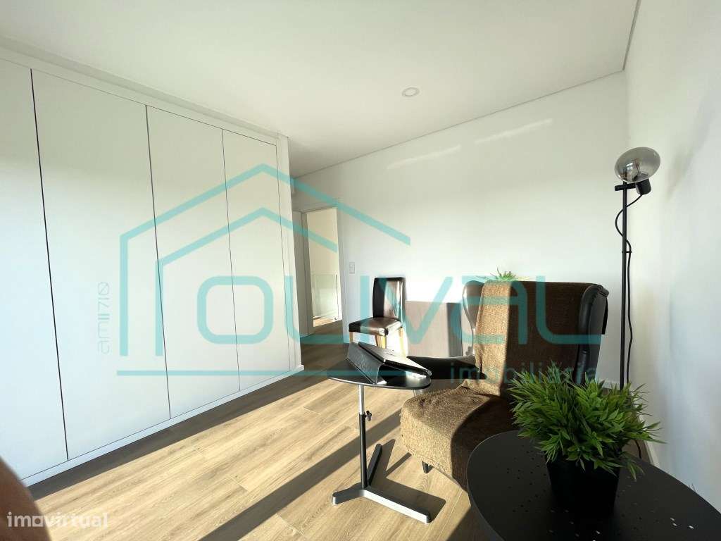 Moradia T3+1 Moderna com Piscina Privada - Conforto, Elegância e Fu...-22