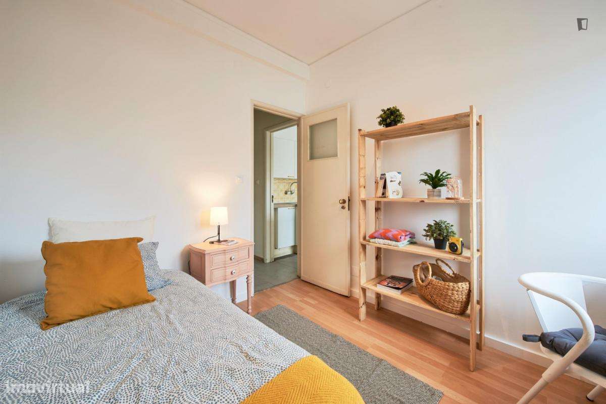 Quarto - localizado em Lumiar Lisbon - Grande imagem: 2/25