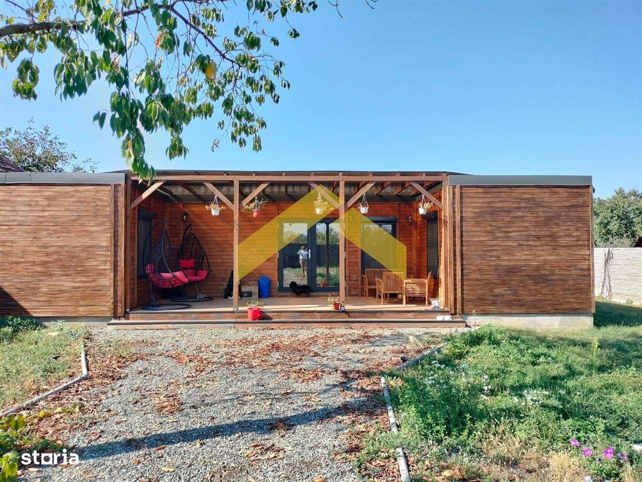 Casa cu trei camere  din containere  Frumuseni - Imagine principală: 4/18